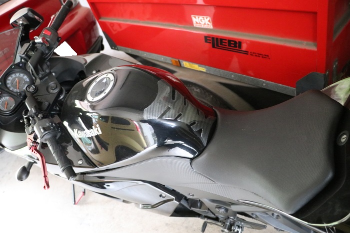 独特の素材 タンクパッド バイク オートバイ 汎用 ガソリンタンク ブルー
